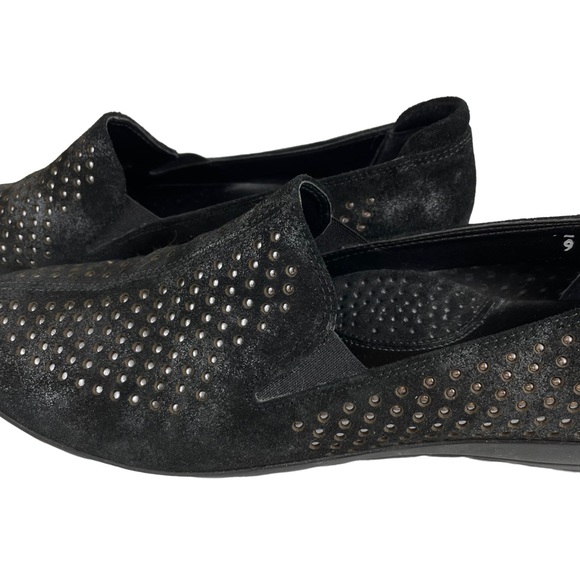 Sesto Meucci Black Suede SlipOn 9 Narrow Hovercraft Sole Silver Punched Leather - Picture 15 of 16